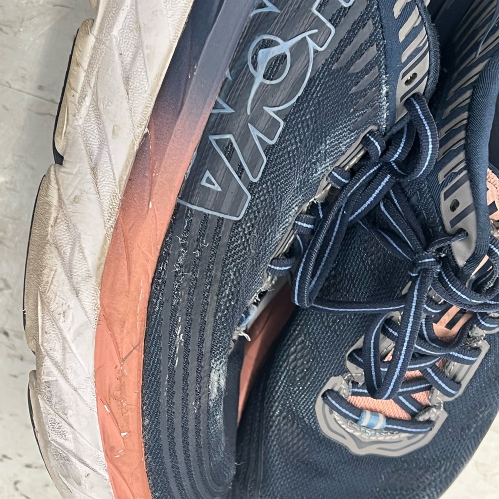 Hoka women’s size 9.5